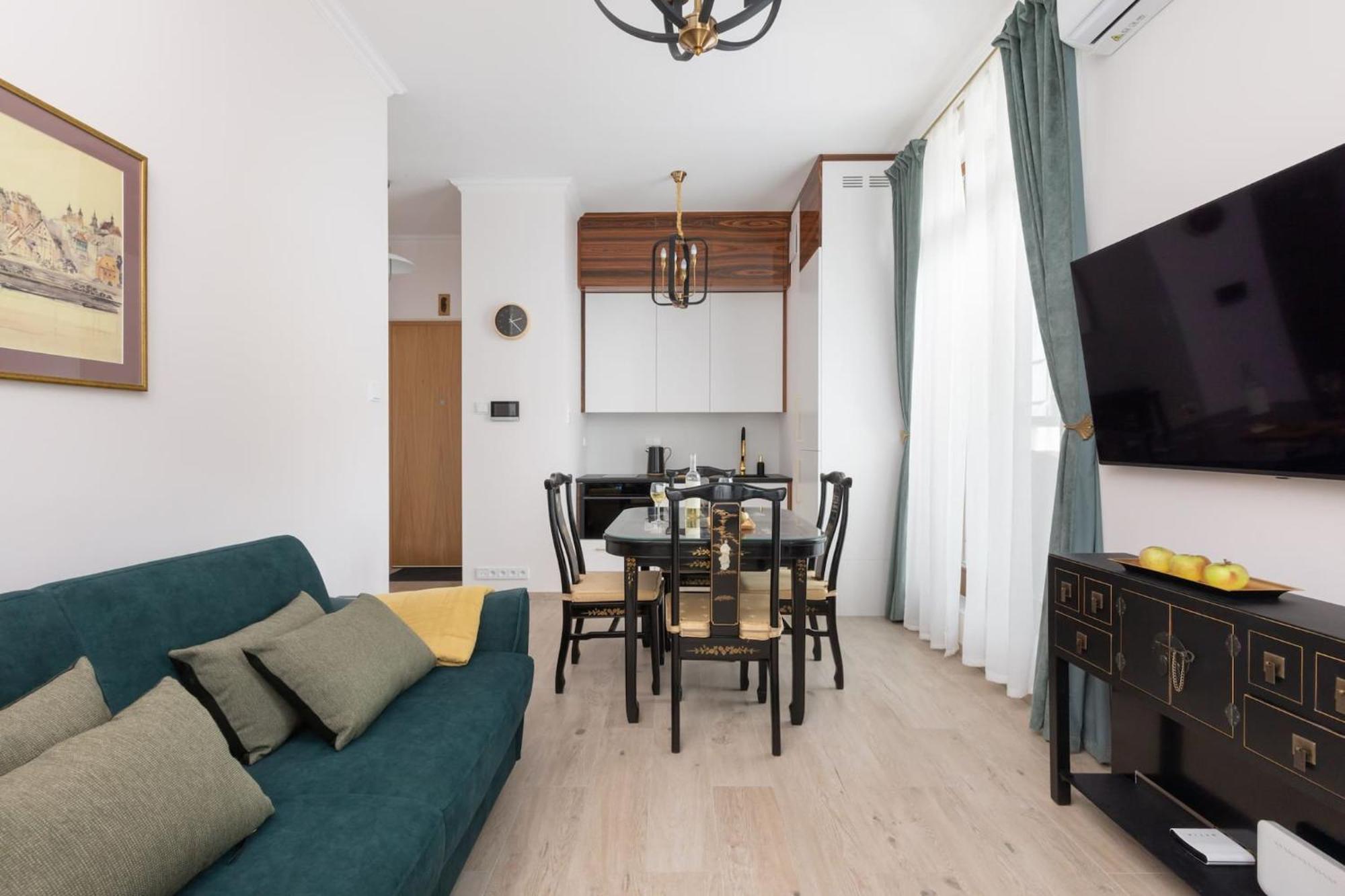 Aleja Solidarnosci 60B II By Noclegi Renters Varsó Kültér fotó